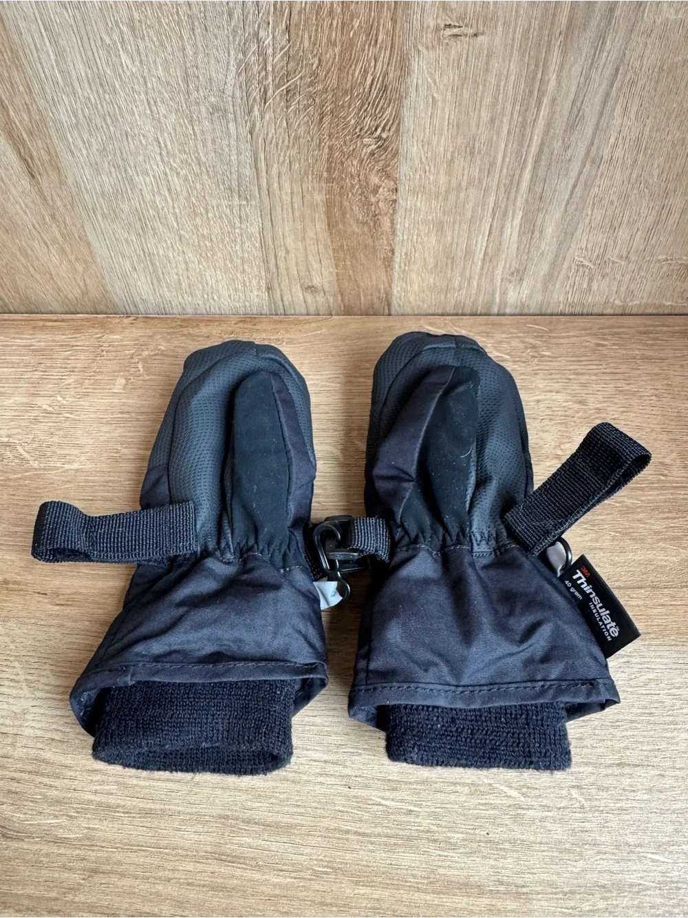 3M Thinsulate Black Adventure Zone Kids Mittens